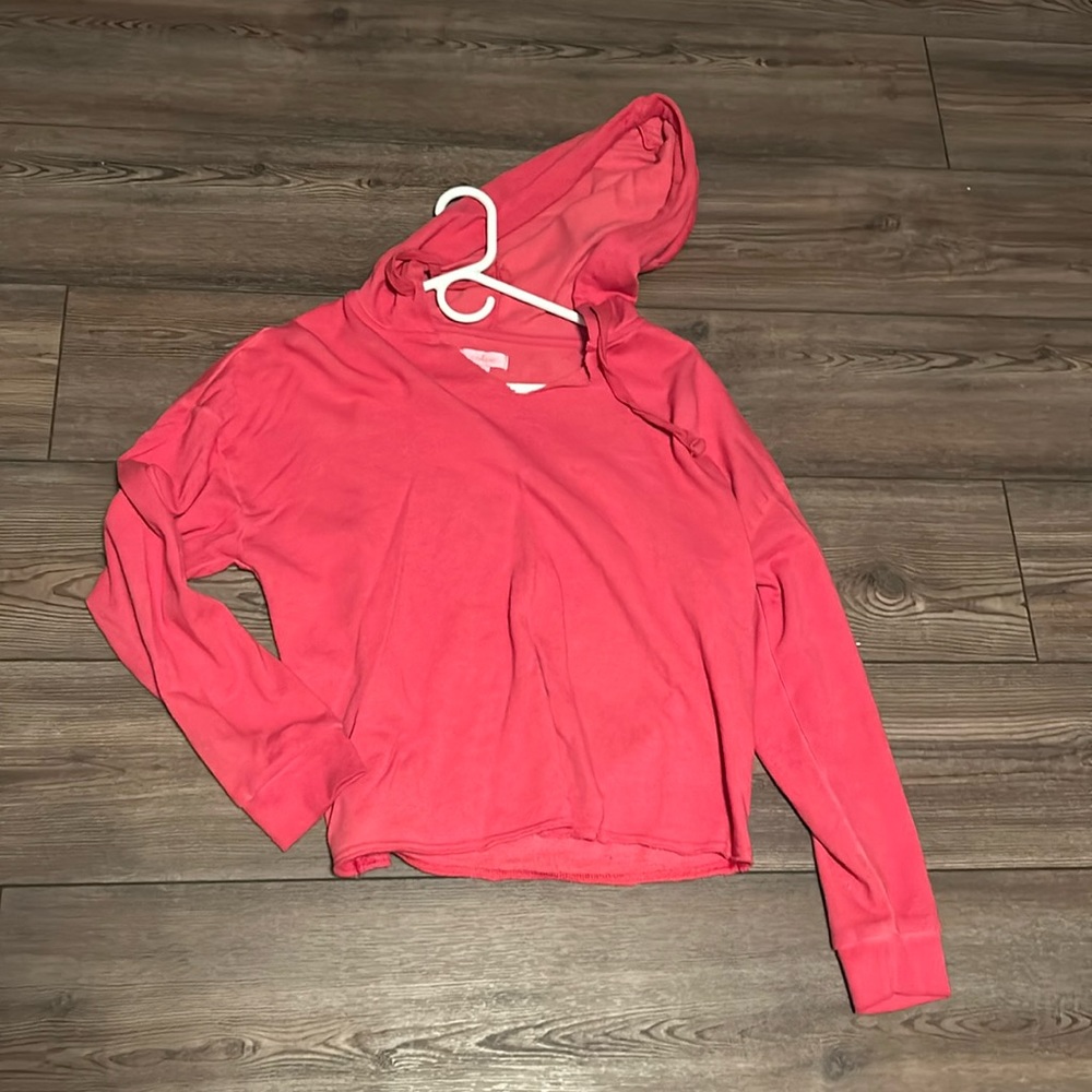 Cropped red hoodie